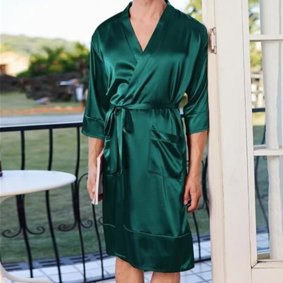 Men’s Green Lightweight Silky Satin Robe Kimono Bathrobe 3/4 Sleeve with Pockets - Picture 5 of 5